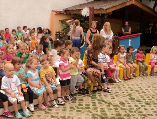 Тримата братя и златната ябълка