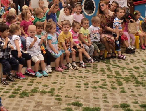 Тримата братя и златната ябълка