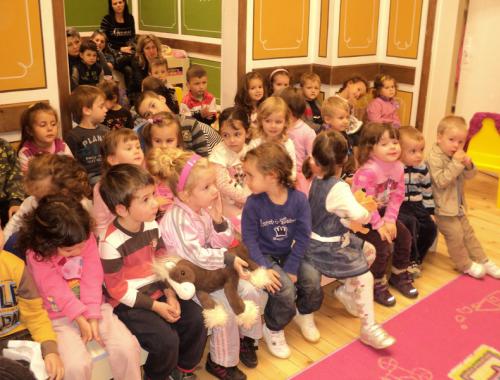 Гостува цигуларката Нина Куюмджиян
