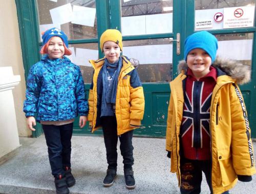 Подвижни игри навън