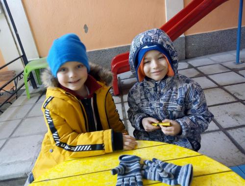 Подвижни игри навън