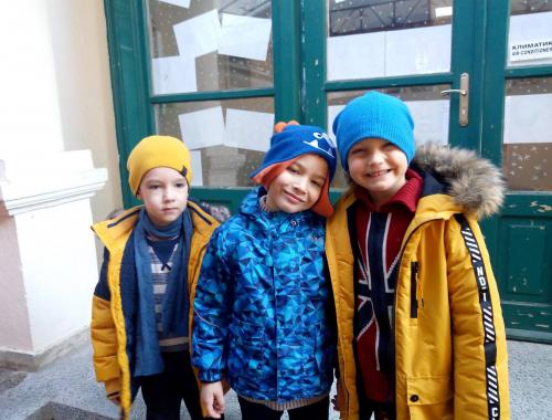 Подвижни игри навън