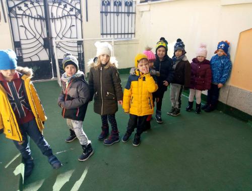 Подвижни игри навън