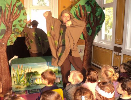 Гостува пътуващ куклен театър